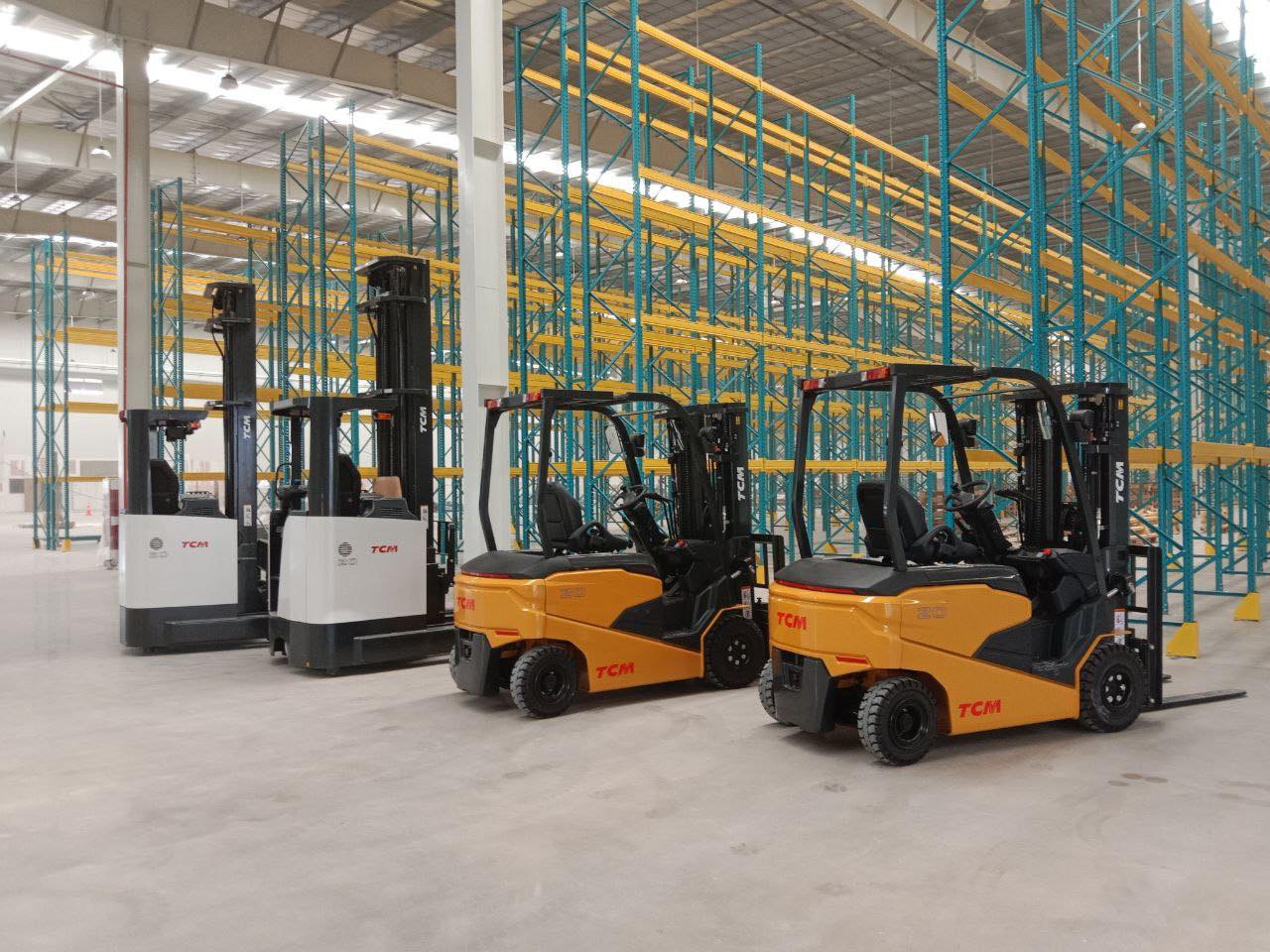 các loại xe nâng trong kho (1)