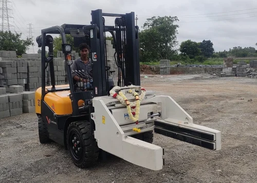 xe nâng gạch