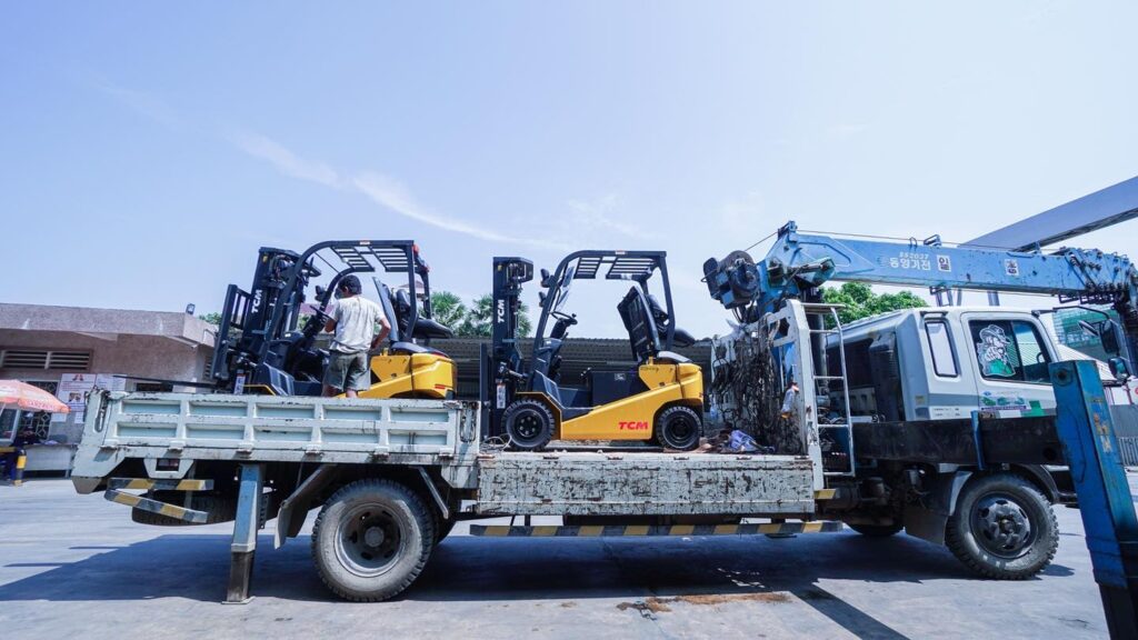 xe nâng điện ngồi lái (11)