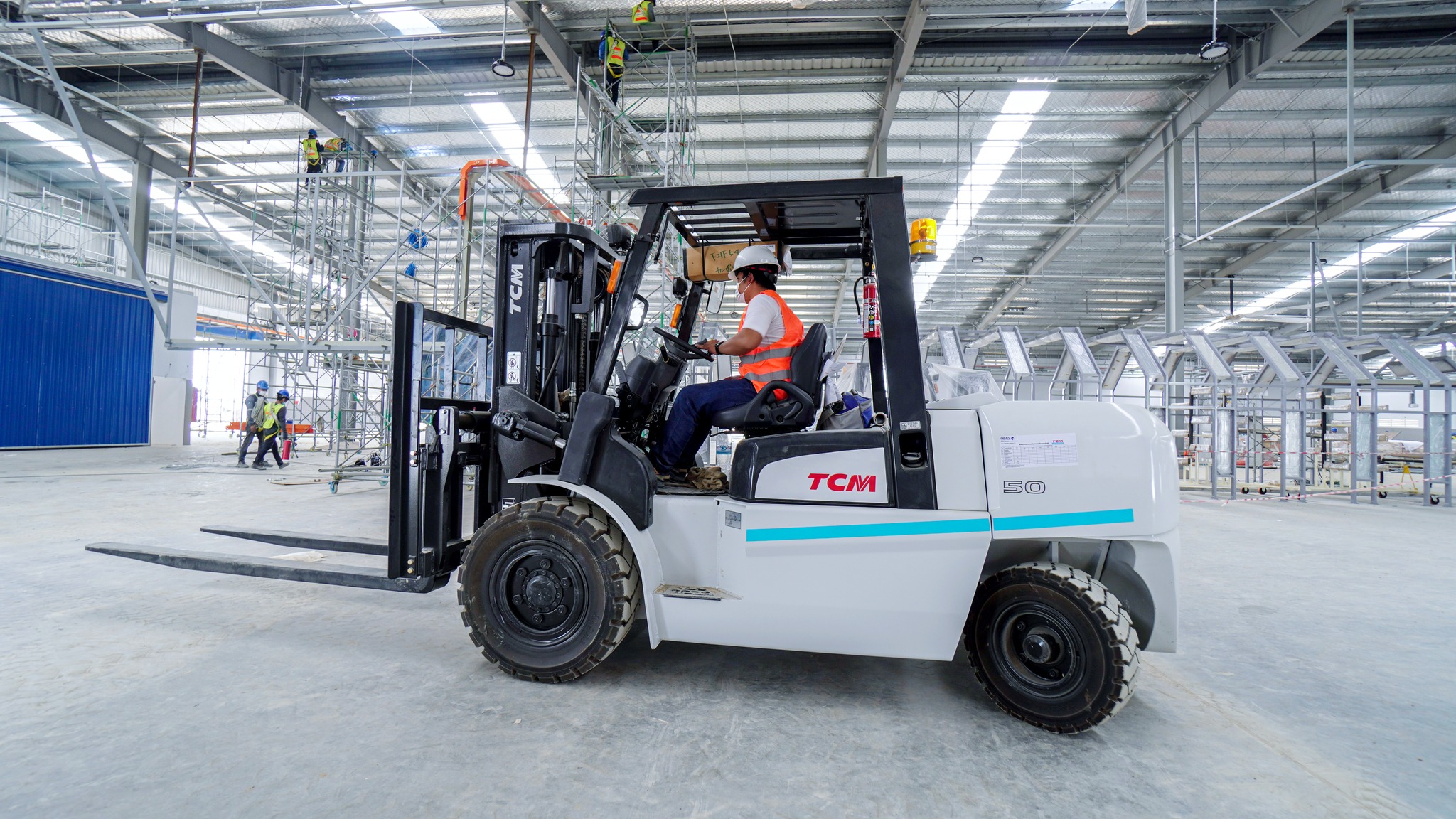 xe nâng dầu 5 tấn (1)