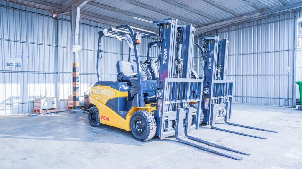 xe nâng điện 2 tấn tcm (7)