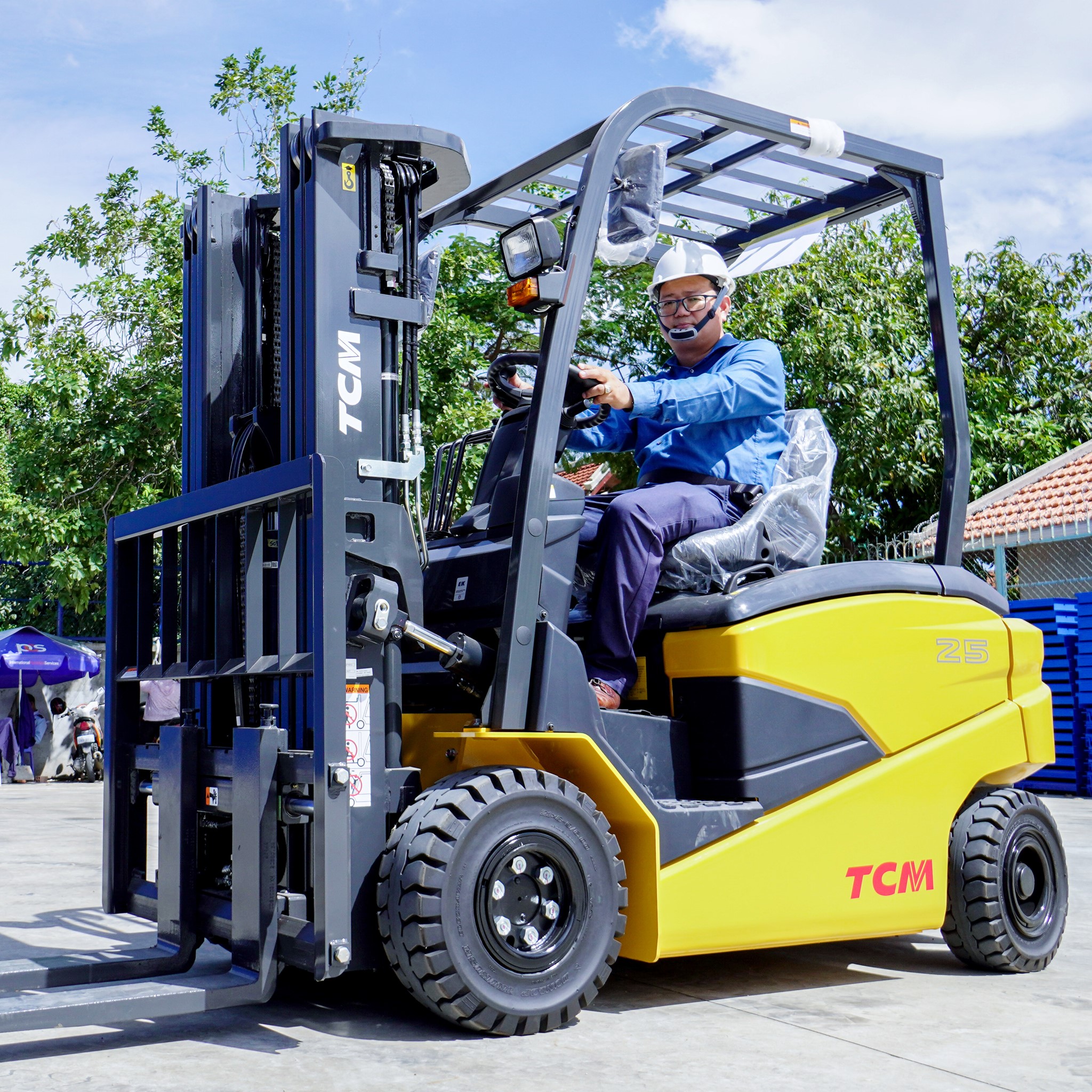 xe nâng điện 2.5 tấn (1)