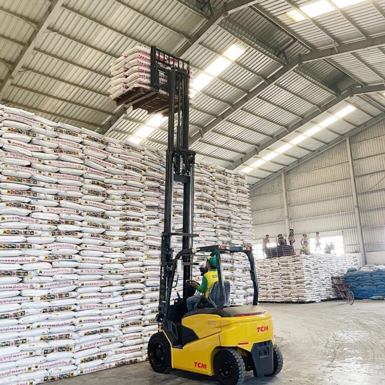 xe nâng điện 1.5 tấn ngồi lái (16)
