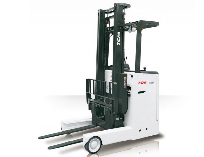 giá xe nâng điện đứng lái