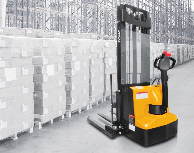STW12T B 14T B 18T B Straddle Stacker